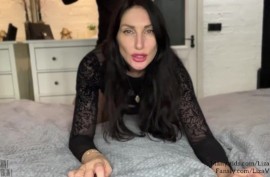 В колготках без трусиков