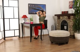 Порно мачехи с русским переводом массаж