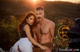 Порно мама застала сына с сестрой