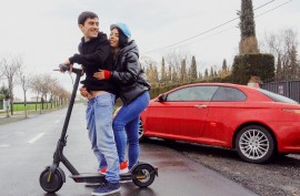 Мама переодевается при сыне порно видео