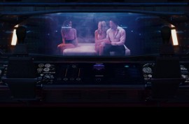 Малышка дрочит у любовника