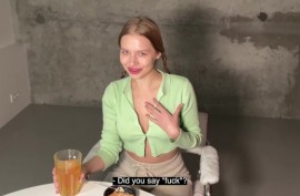 Голая малышка