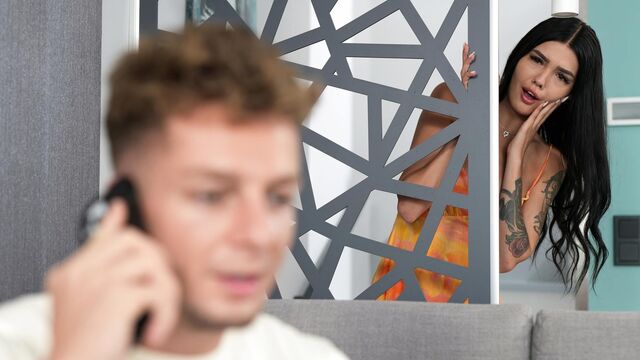 Худую телочку поебал парень