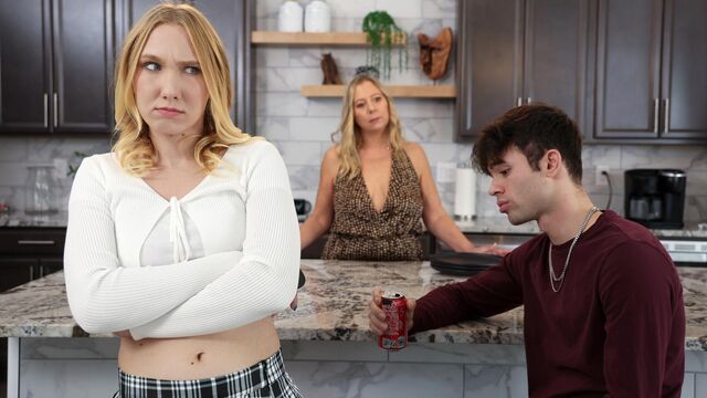 Устроил для милашки  жаркую еблю